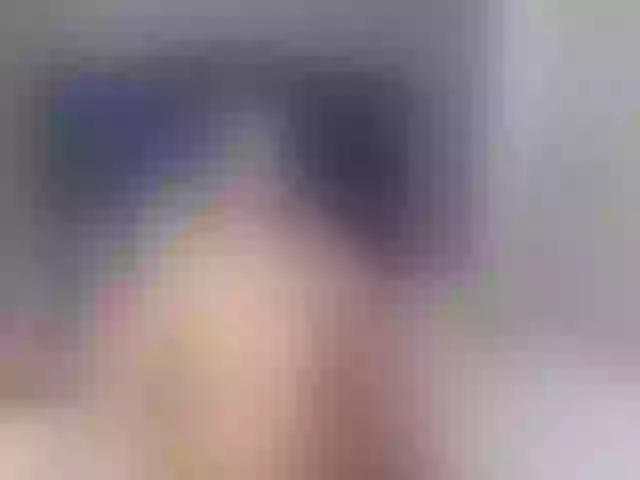 Live sex webcam photo for Lili-hung1 #290143892