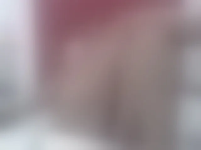 Live sex webcam photo for Lili-hung1 #293959557