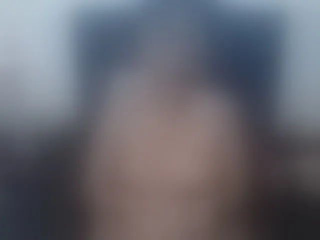 Live sex webcam photo for Lili-hung1 #294242664