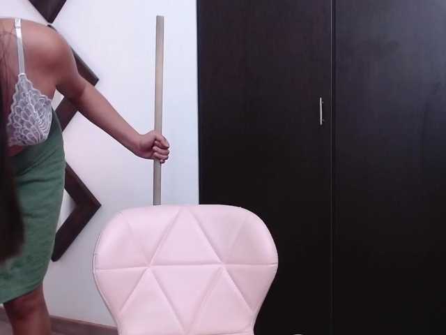 Live sex webcam photo for LiliSweet12 #274311413