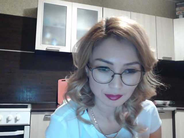 Live sex webcam photo for LiliToli1 #287998145