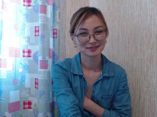 Live sex webcam photo for LiliToli1 #287998153