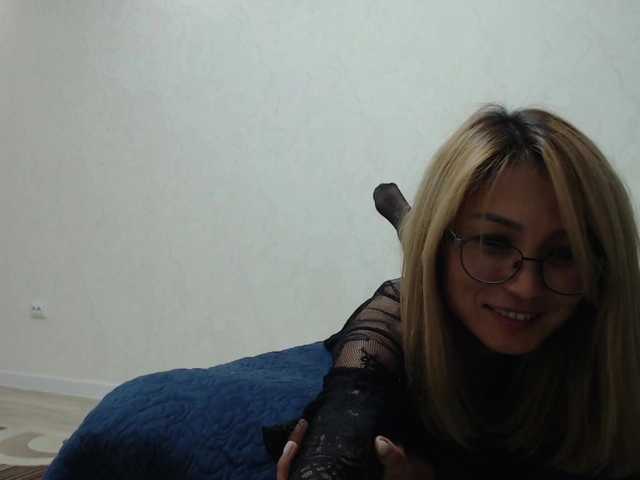 Live sex webcam photo for LiliToli1 #287998157