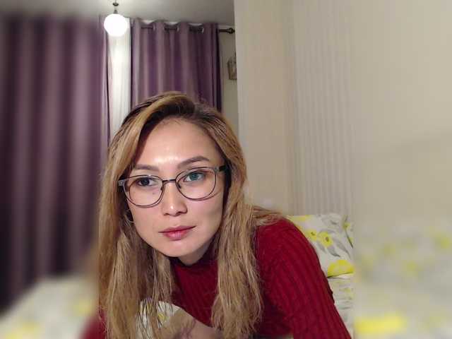 Live sex webcam photo for LiliToli1 #287998161