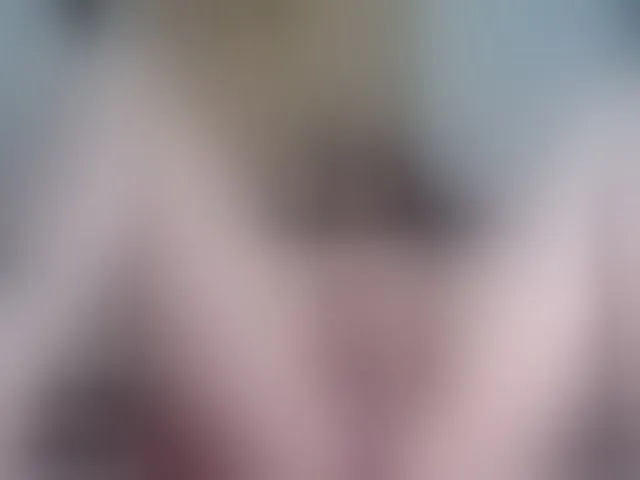 Live sex webcam photo for Liligold2 #272680502