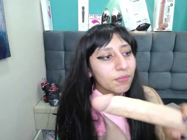 Live sex webcam photo for Liliianhot #272796535