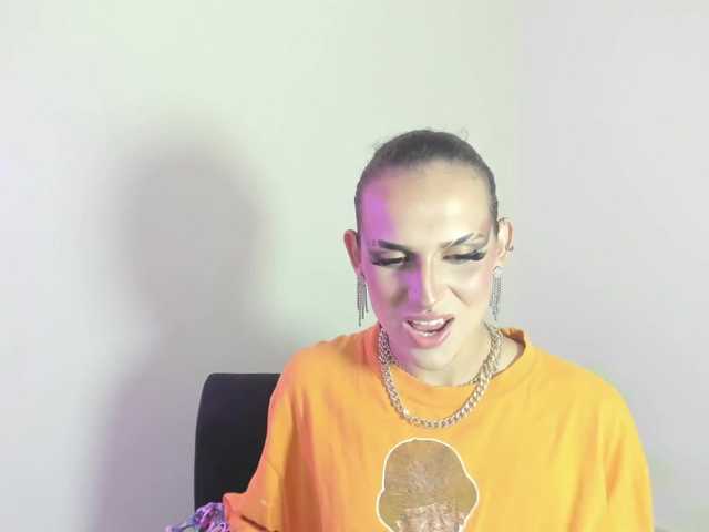 Live sex webcam photo for Lilith-669 #275426199