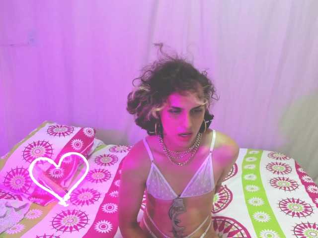 Live sex webcam photo for Lilith-669 #275517825