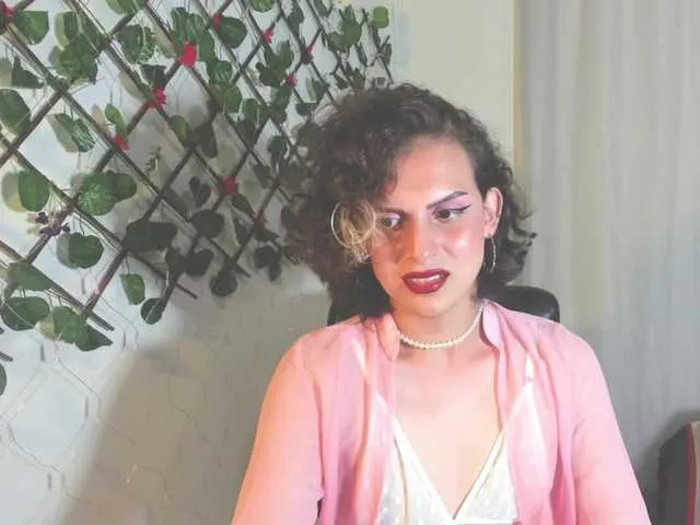 Live sex webcam photo for Lilith-669 #275678725