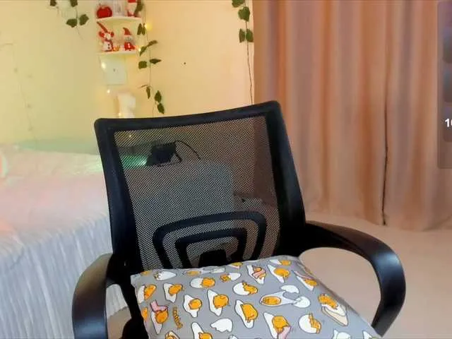 Live sex webcam photo for Lilith-Hustle #277521571