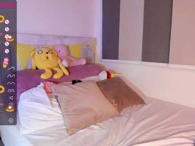 Live sex webcam photo for Lilith-star #273893071