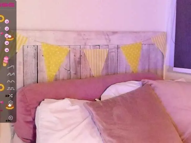 Live sex webcam photo for Lilith-star #274350706