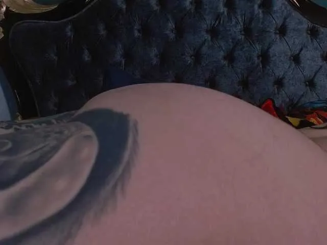 Live sex webcam photo for LilithDark #291490911