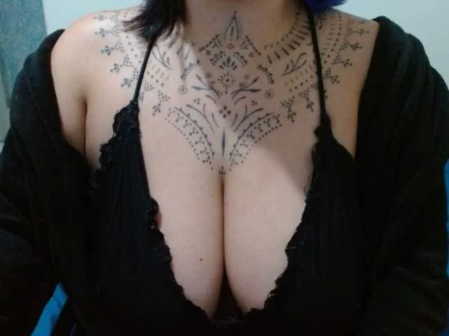 Live sex webcam photo for Lilithfire #293074744