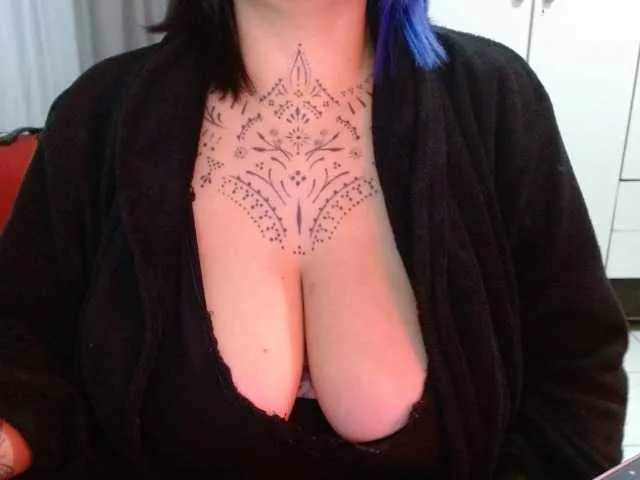 Live sex webcam photo for Lilithfire #293171517