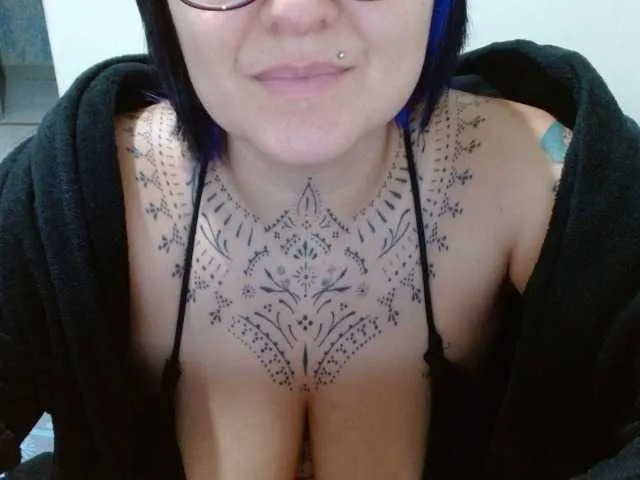 Live sex webcam photo for Lilithfire #293532692