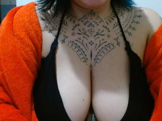 Live sex webcam photo for Lilithfire #293865648