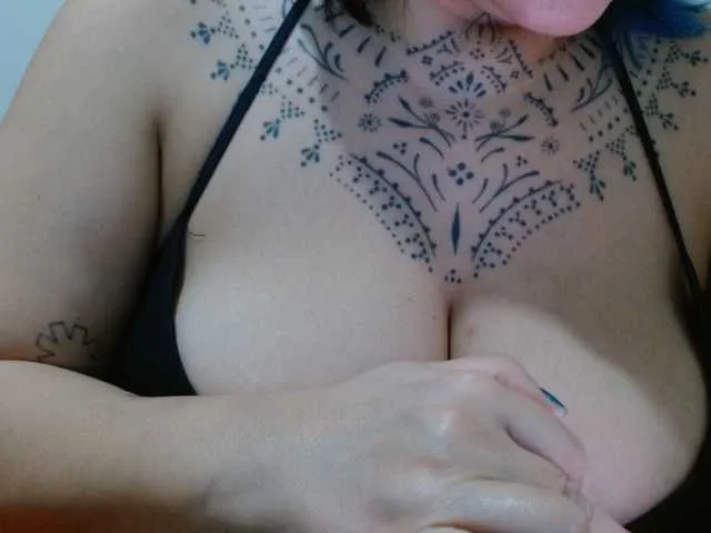 Live sex webcam photo for Lilithfire #293883926