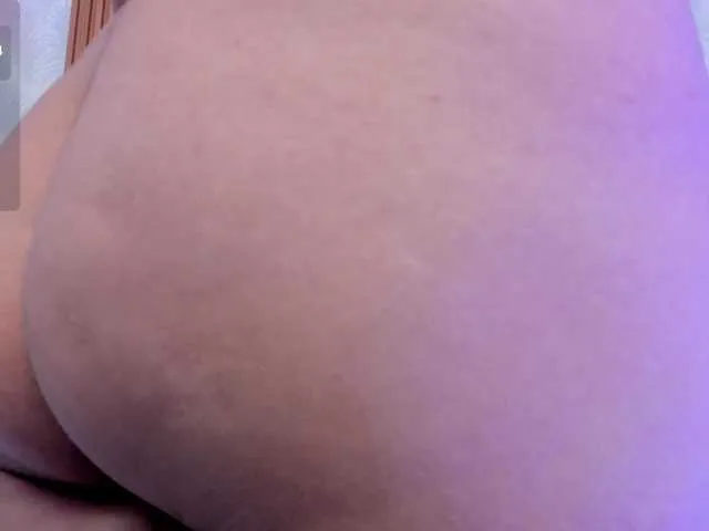 Live sex webcam photo for Lilithhills #291698913