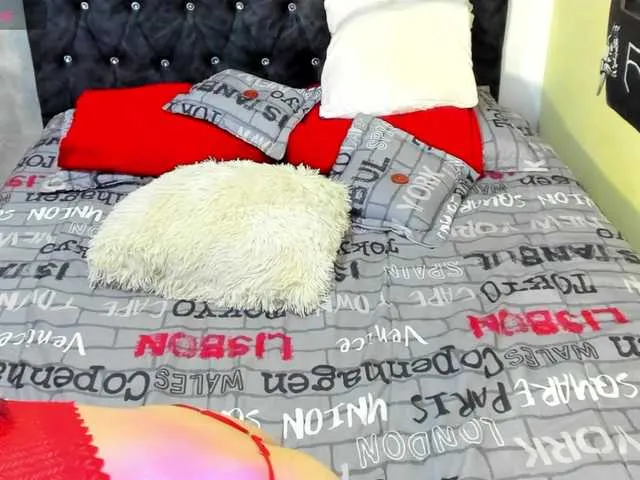 Live sex webcam photo for Lilithjoness #277451465