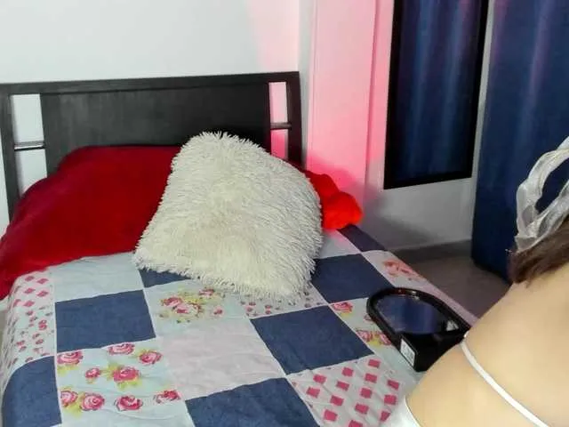 Live sex webcam photo for Lilithjoness #277754088