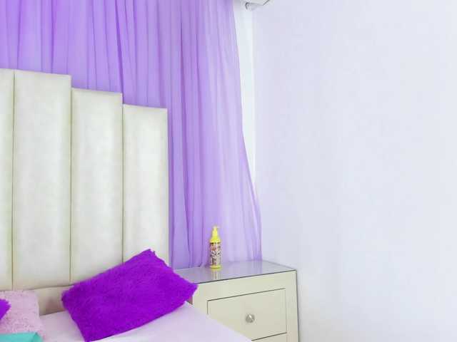 Live sex webcam photo for Lilithmars69 #276981082