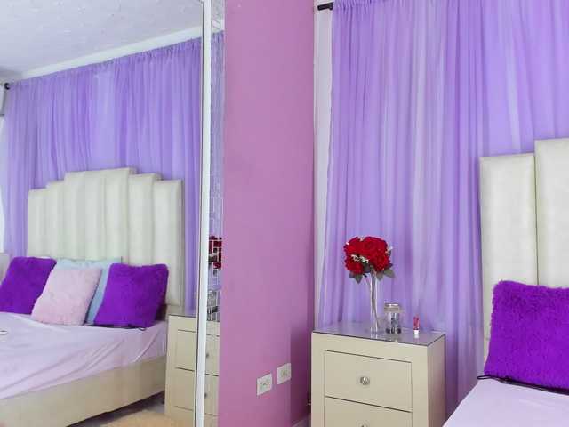 Live sex webcam photo for Lilithmars69 #277567478