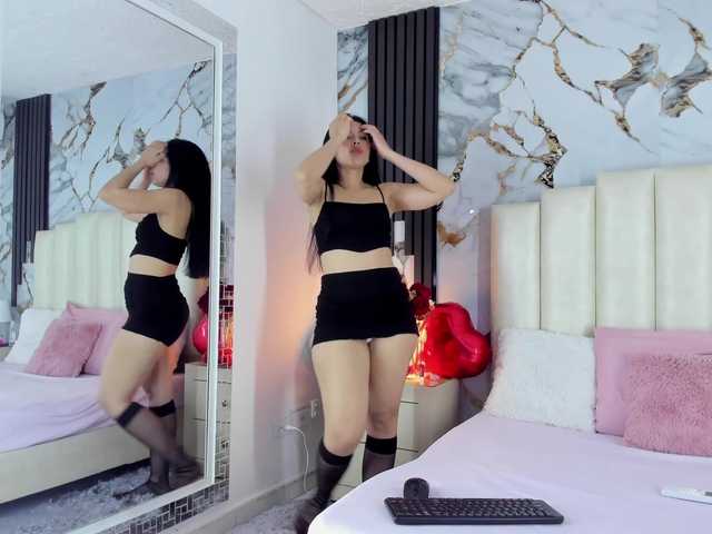 Live sex webcam photo for Lilithmars69 #290486128