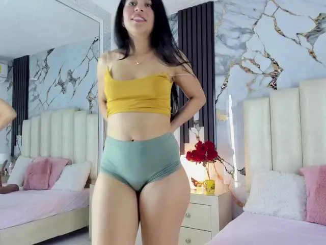 Live sex webcam photo for Lilithmars69 #290859447