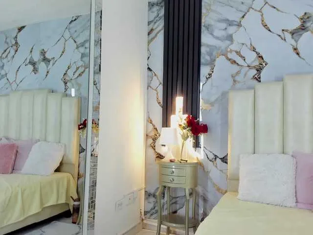 Live sex webcam photo for Lilithmars69 #291781972