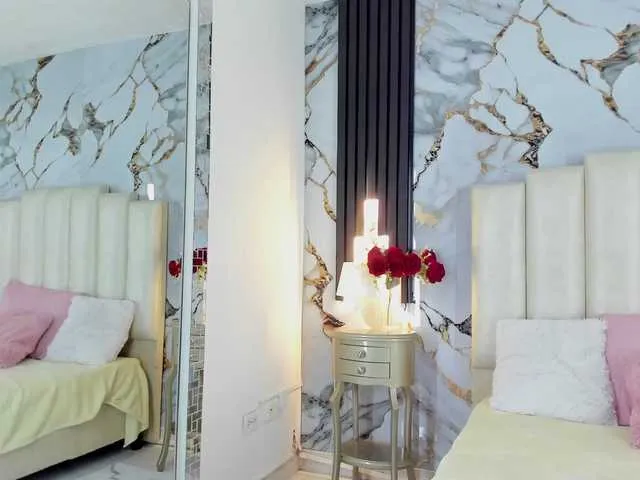 Live sex webcam photo for Lilithmars69 #291803187