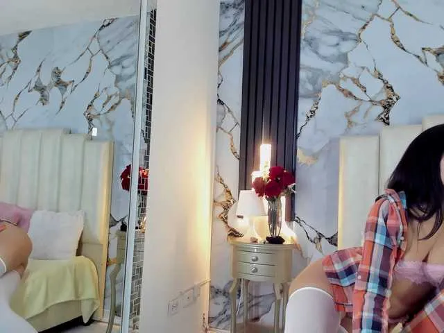 Live sex webcam photo for Lilithmars69 #292367159