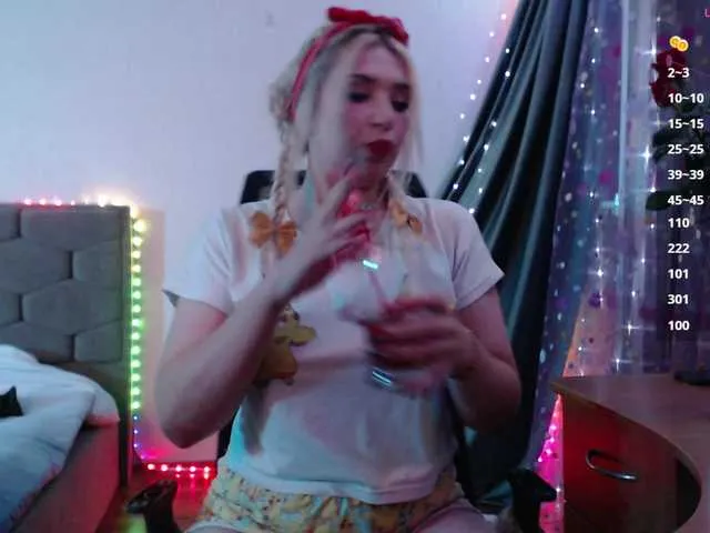 Live sex webcam photo for Liliya010 #291792675