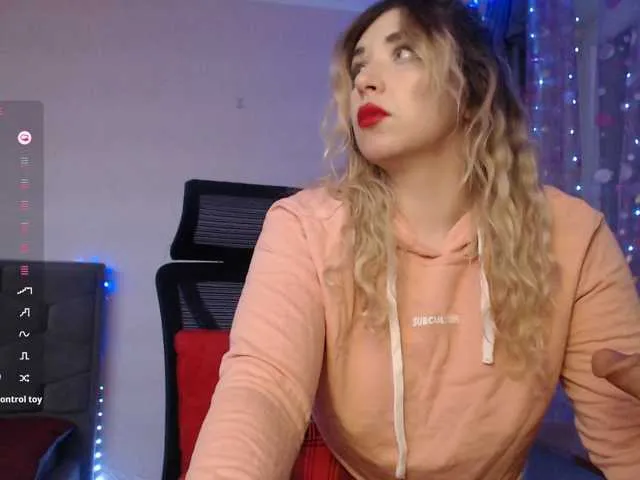 Live sex webcam photo for Liliya010 #294276053