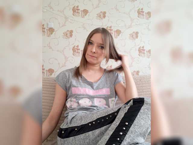 Live sex webcam photo for Liliya9 #273312497