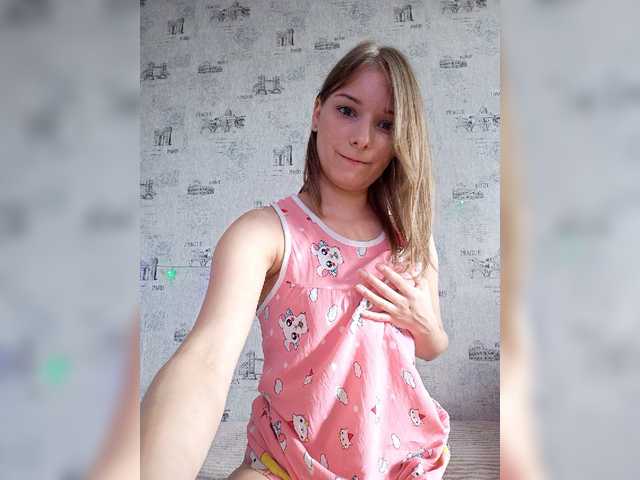 Live sex webcam photo for Liliya9 #273718767