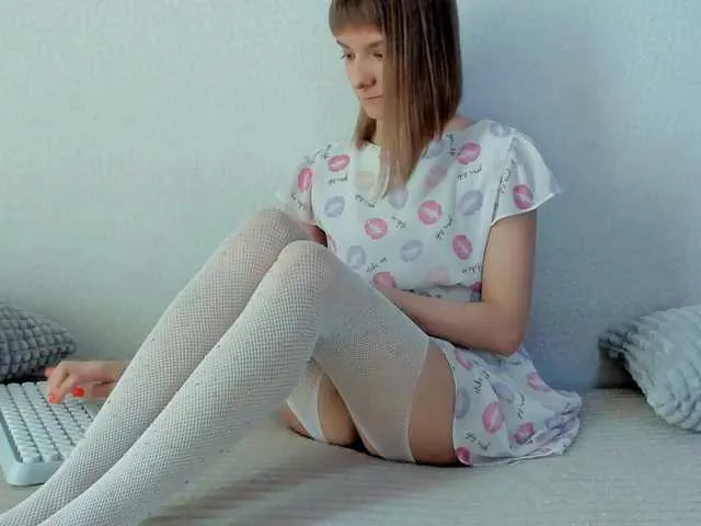 Live sex webcam photo for Liliya9 #277918346