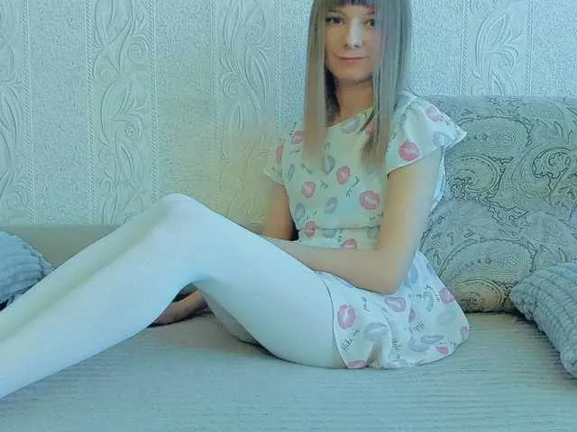 Live sex webcam photo for Liliya9 #290675301