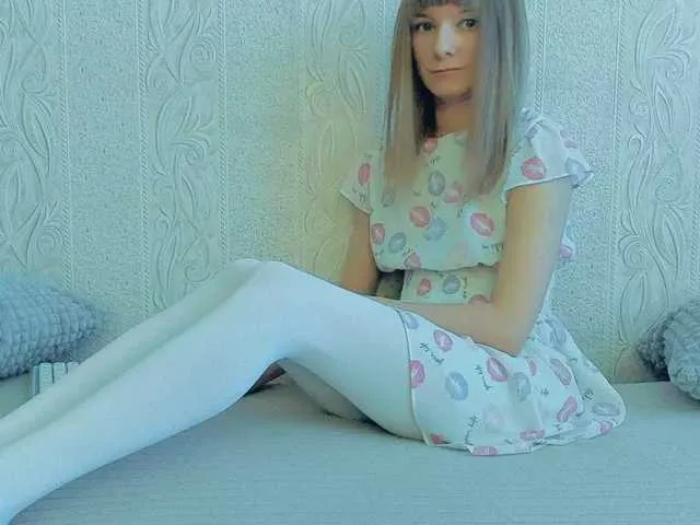 Live sex webcam photo for Liliya9 #290682858