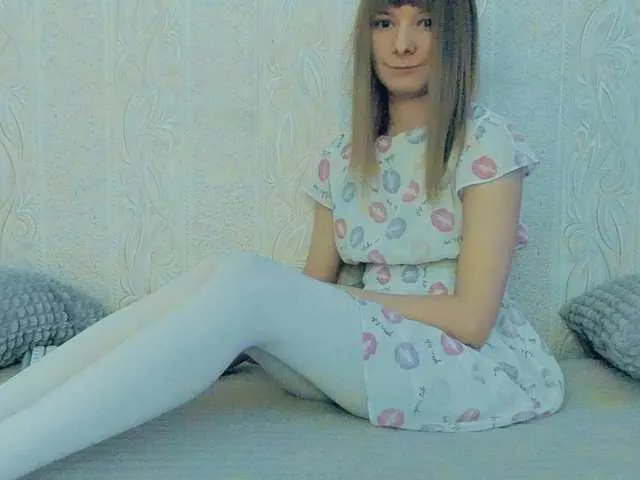 Live sex webcam photo for Liliya9 #290742873