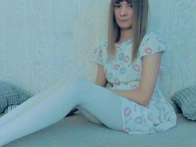 Live sex webcam photo for Liliya9 #290983465