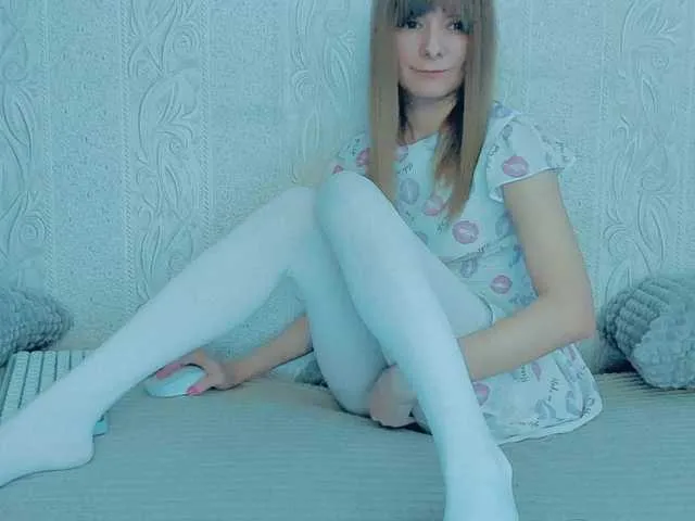 Live sex webcam photo for Liliya9 #291352218