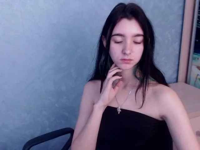 Live sex webcam photo for LilliaGrettel #271696633