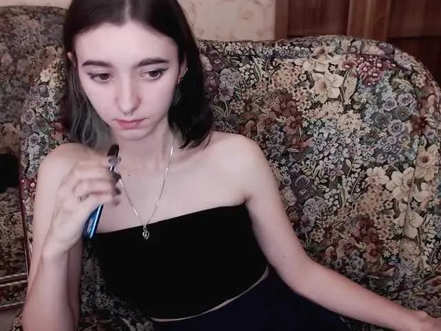 Live sex webcam photo for LilliaGrettel #272436937