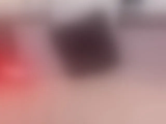 Live sex webcam photo for LillianShineX #293569728