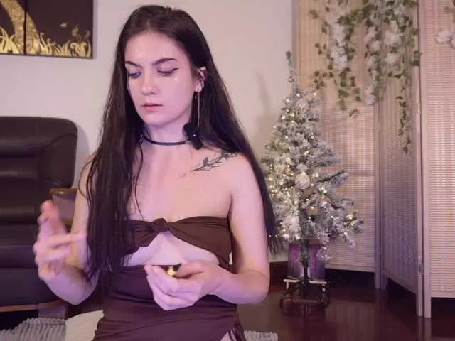 Live sex webcam photo for LilluCooper #292480040