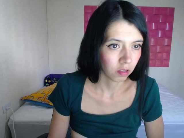 Live sex webcam photo for LillyBrooks #272789582