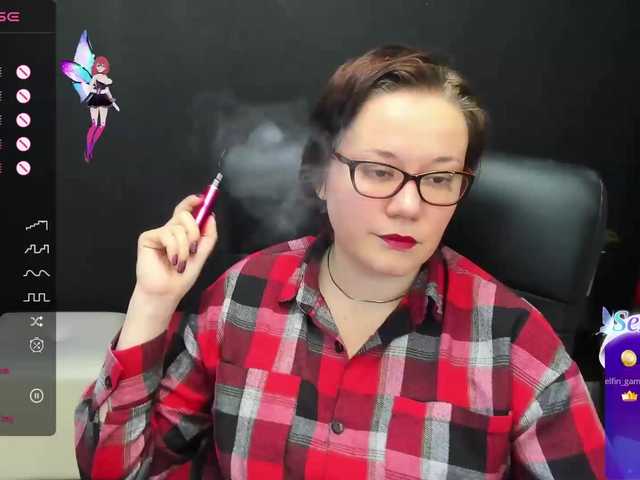 Live sex webcam photo for LillyMatts #276768176