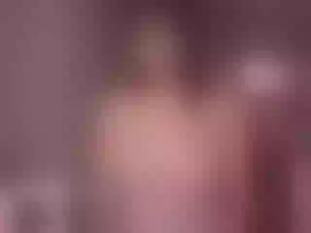 Live sex webcam photo for LillyThomps #277661774