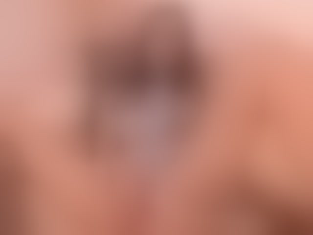 Live sex webcam photo for LillyThomps #294245840